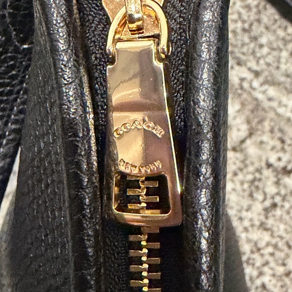 Coach Black Laurel Pebbled Leather Shoulder Bag - Picture 4 of 7